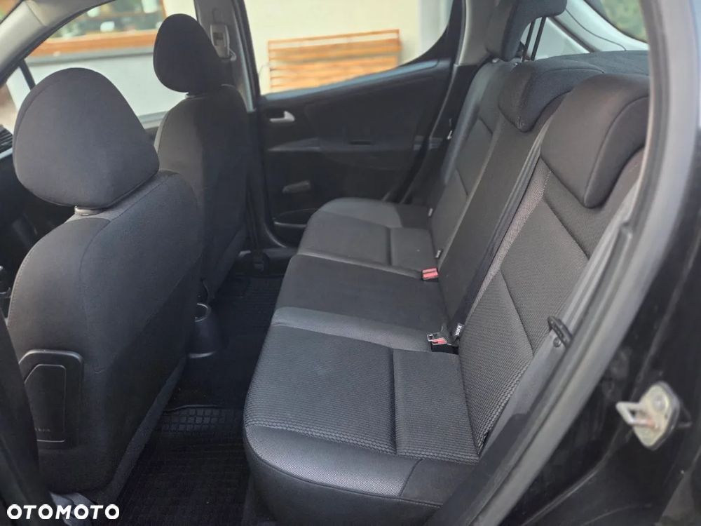 Peugeot 207 90 HDi FAP (Blue Lion) 98G - 8