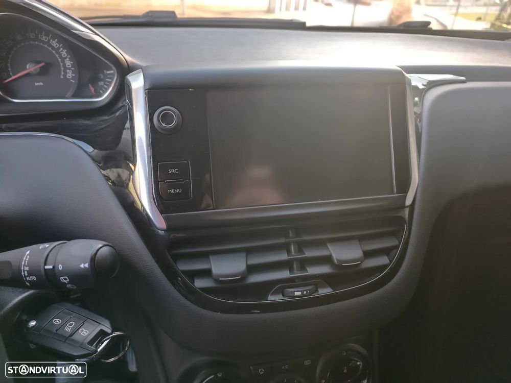 Peugeot 208 1.4 HDi Allure - 17