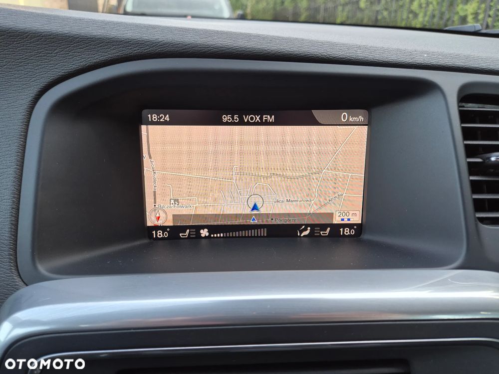 Volvo V60 D2 Drive-E Momentum - 14