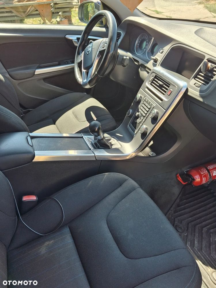 Volvo S60 D3 Momentum - 9