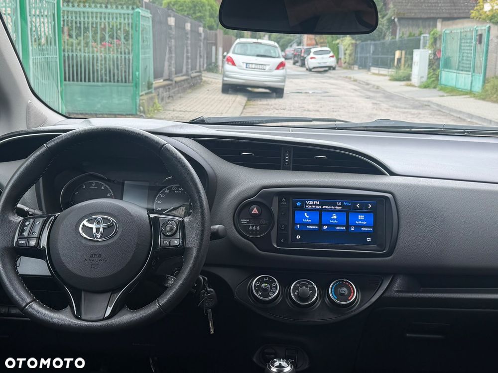 Toyota Yaris 1.5 Selection - 11