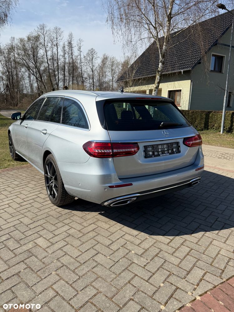 Mercedes-Benz Klasa E 220 d 9G-TRONIC Avantgarde - 3