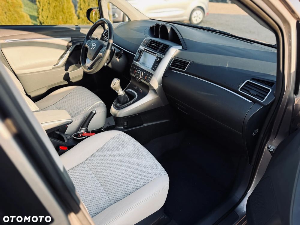 Toyota Verso 1.6 D-4D 5-Sitzer Start/Stop Skyview Edition - 20