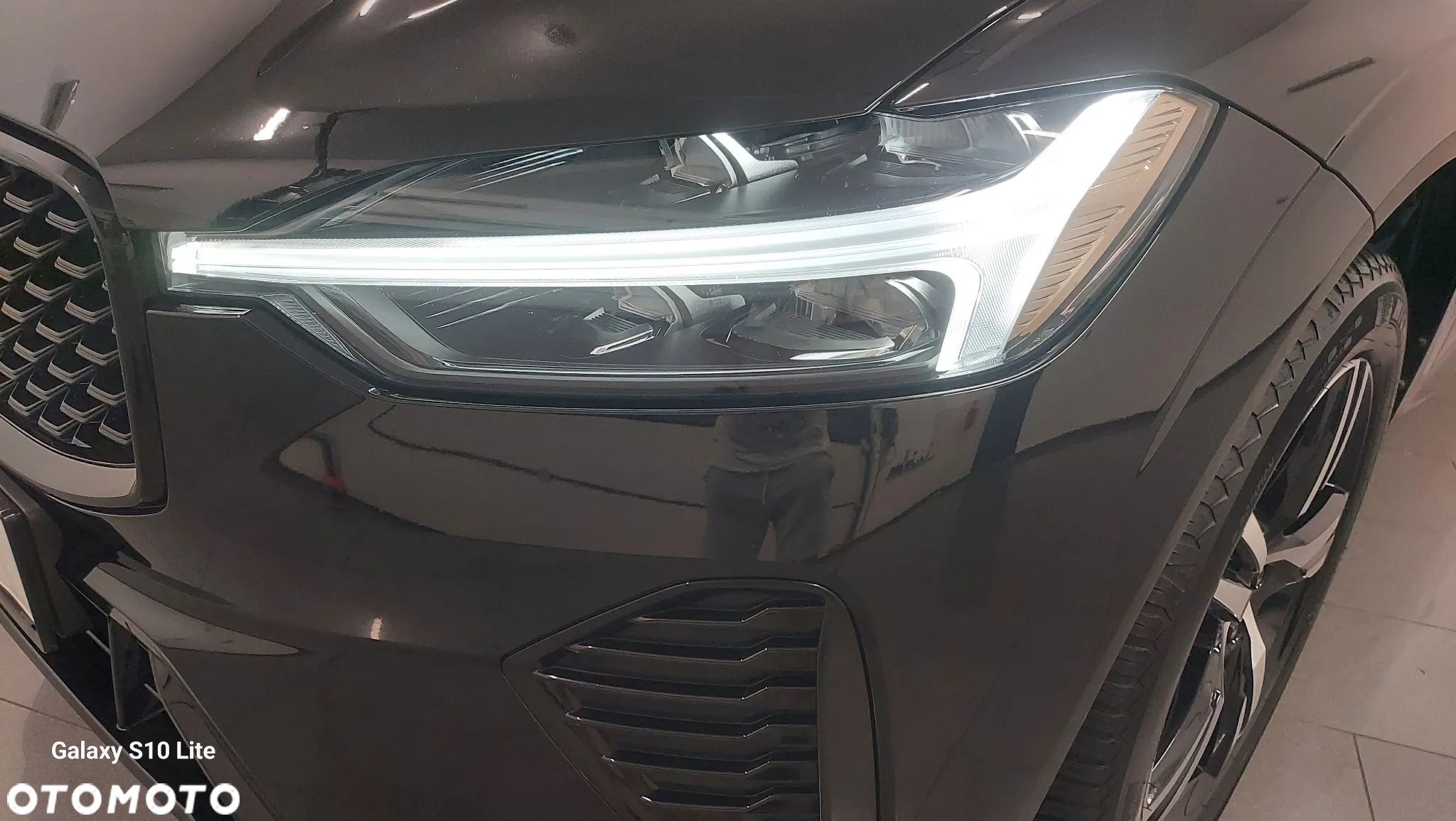 Volvo XC 60 B4 D Plus Dark - 11
