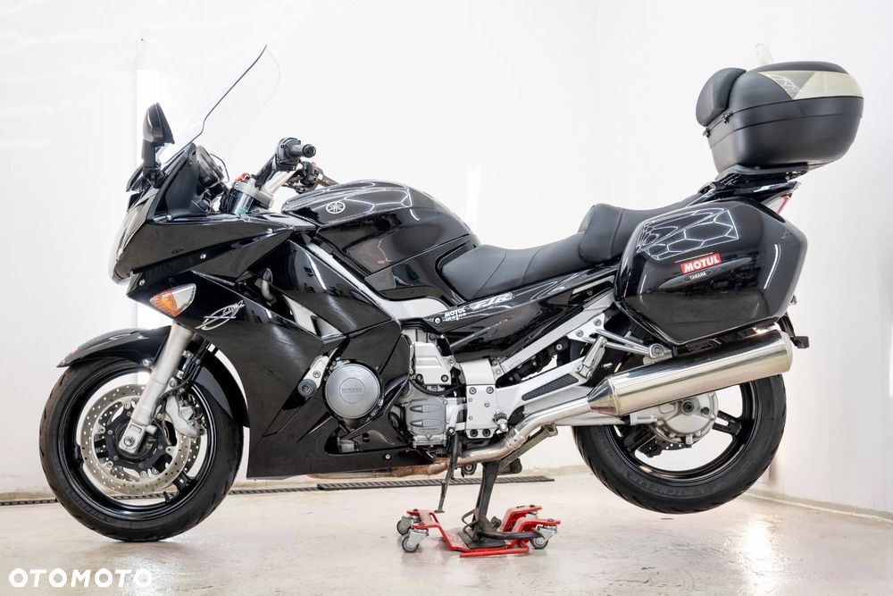 Yamaha FJR - 9