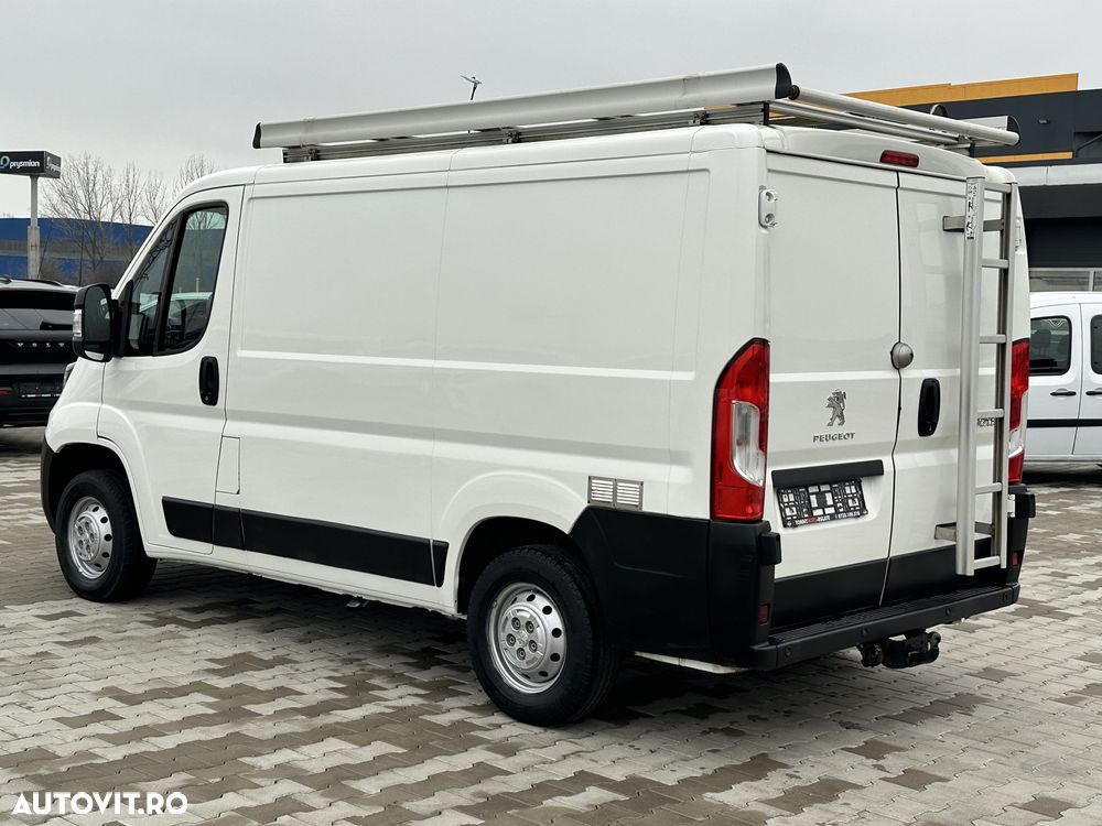 Peugeot Boxer 330 Fourgon L1H1 - 9