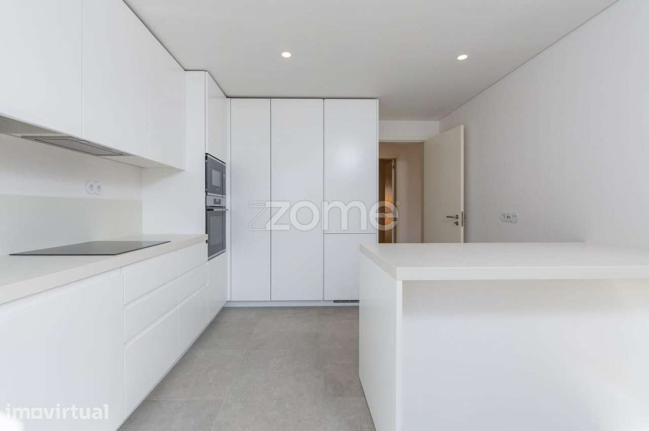 Apartamento T3 moderno com terraço, Cruz Quebrada-Dafundo