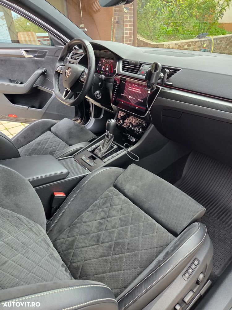 Skoda Superb 2.0 TDI DSG 4X4 Sportline - 28