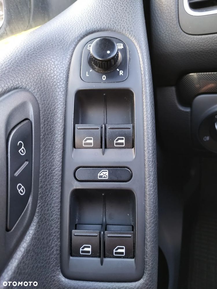 Volkswagen Golf - 12