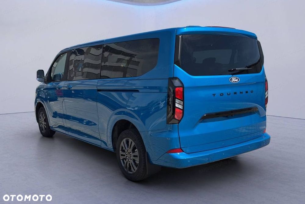 Ford Tourneo Custom - 9