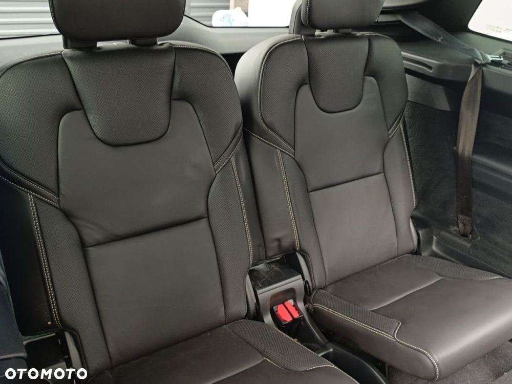 Volvo XC 90 - 24