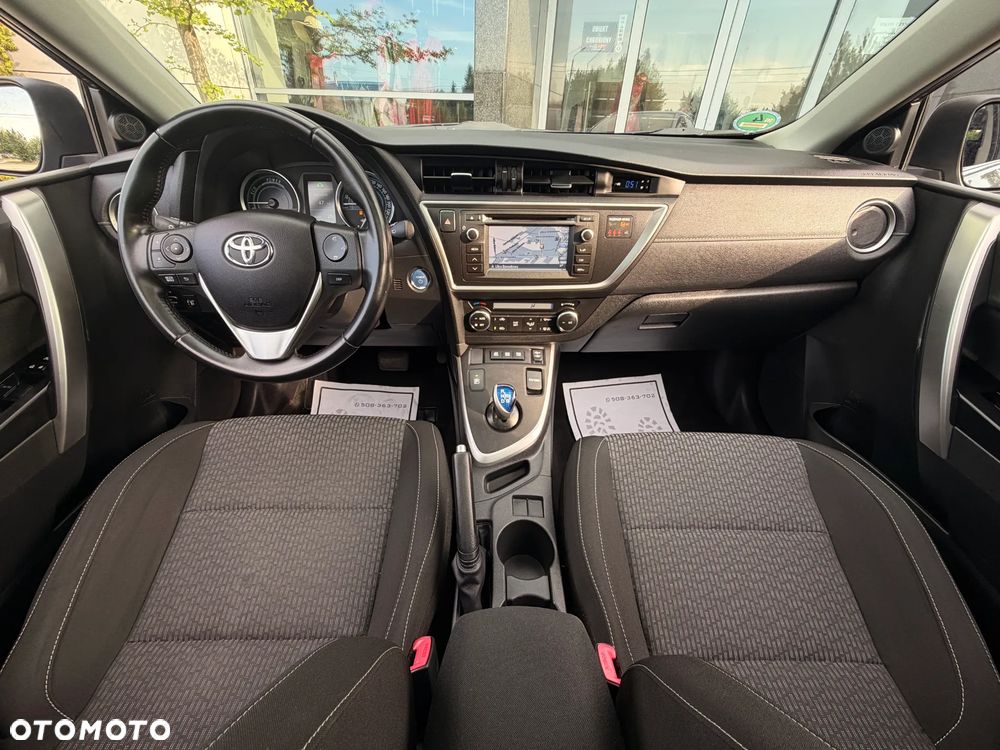 Toyota Auris - 12