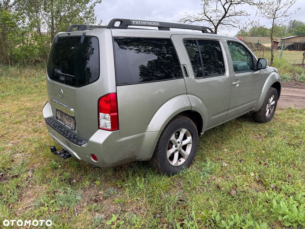Nissan Pathfinder 2.5 DCi XE - 3