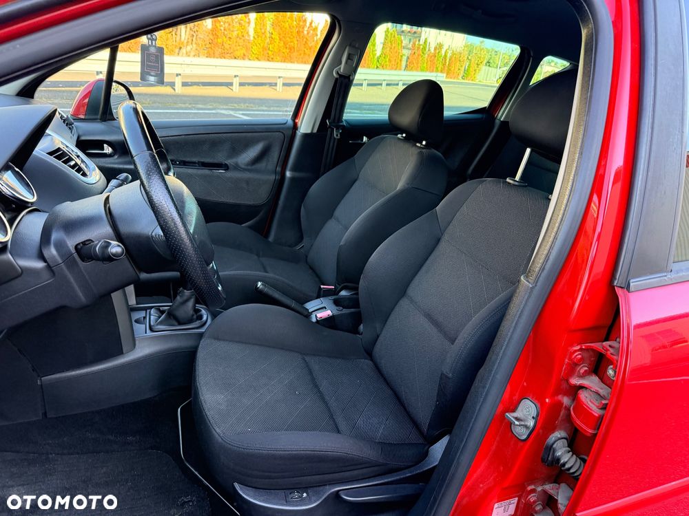 Peugeot 207 95 VTi Sport - 32