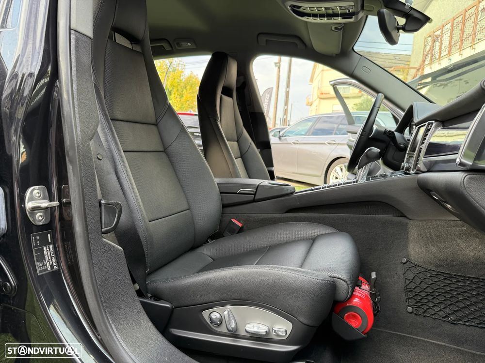 Porsche Panamera S Hybrid - 36