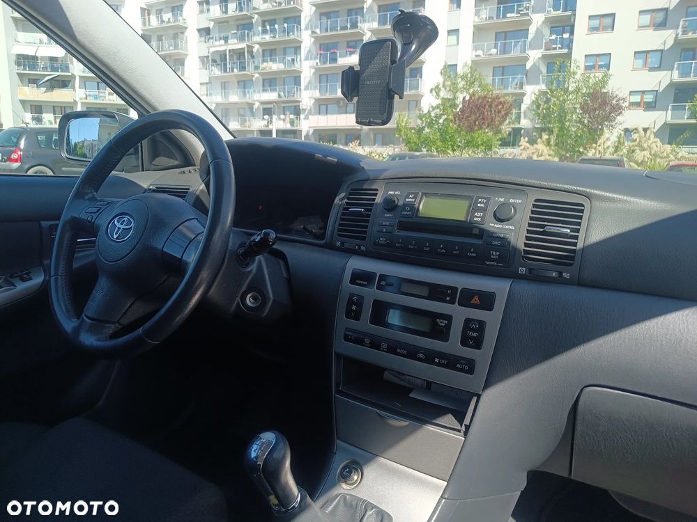 Toyota Corolla 1.6 VVT-i Luna - 19