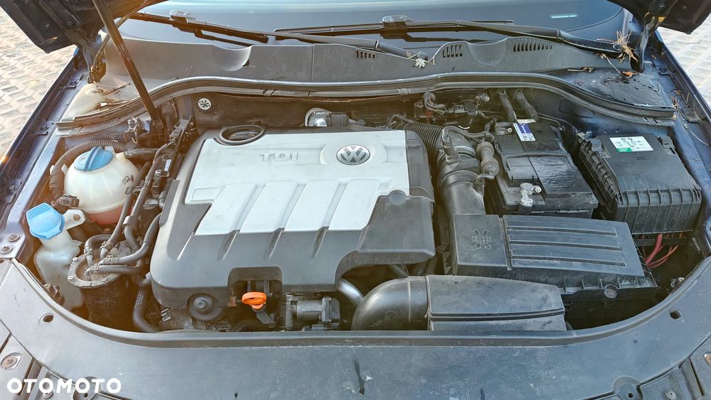 Volkswagen Passat 2.0 TDI DPF Trendline - 9