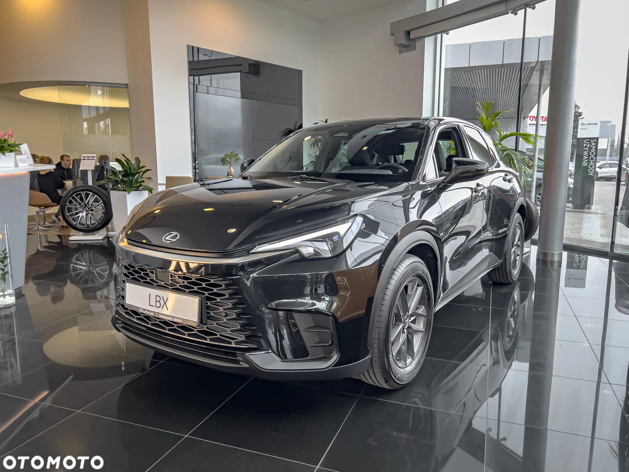 Lexus LBX 1.5 Hybrid - 3
