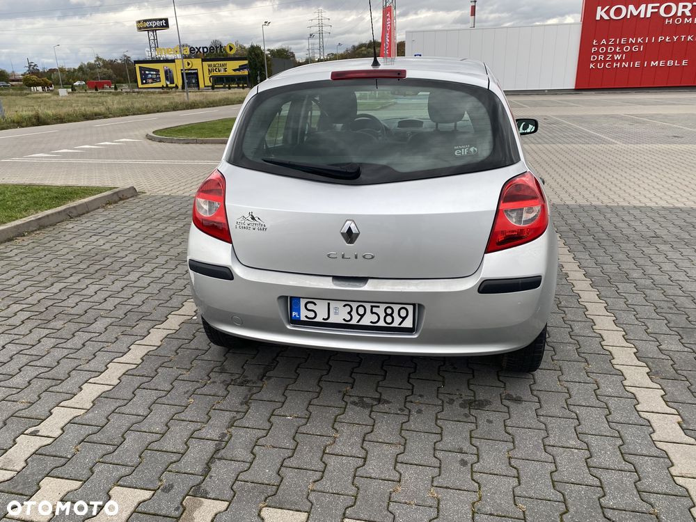 Renault Clio - 5
