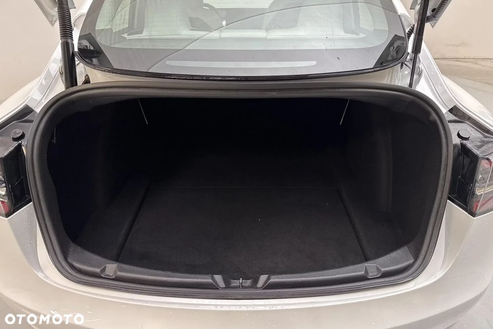 Tesla Model 3 Long Range AWD - 6