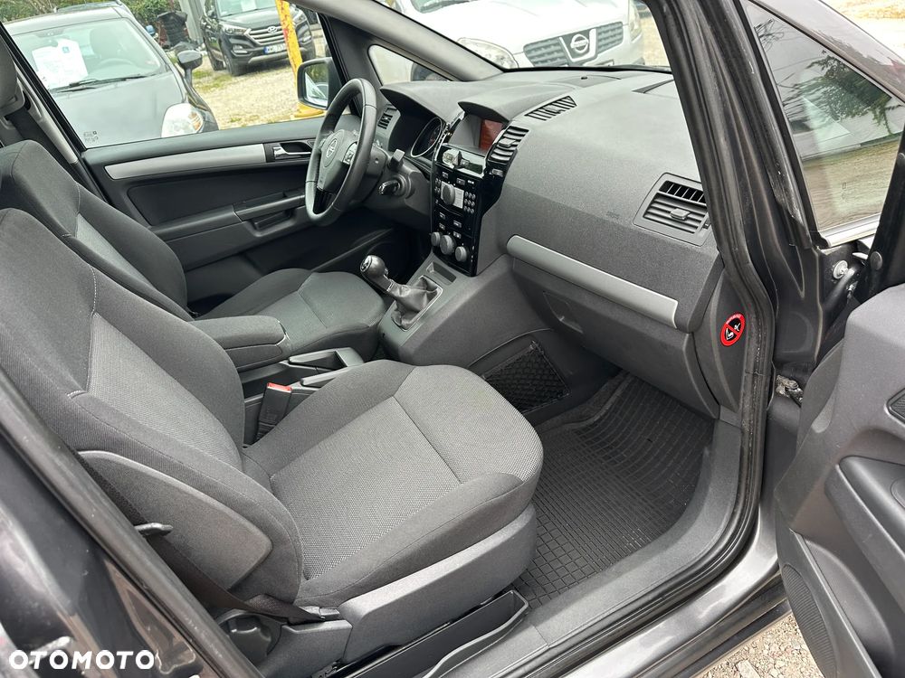 Opel Zafira - 20