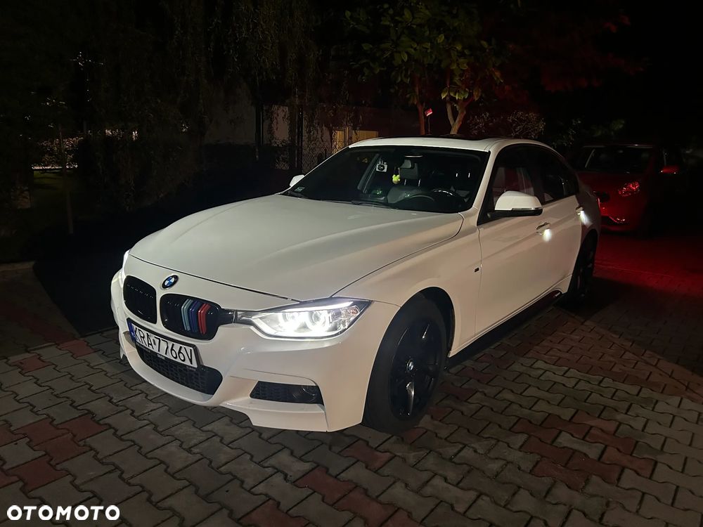BMW Seria 3 328i xDrive - 15