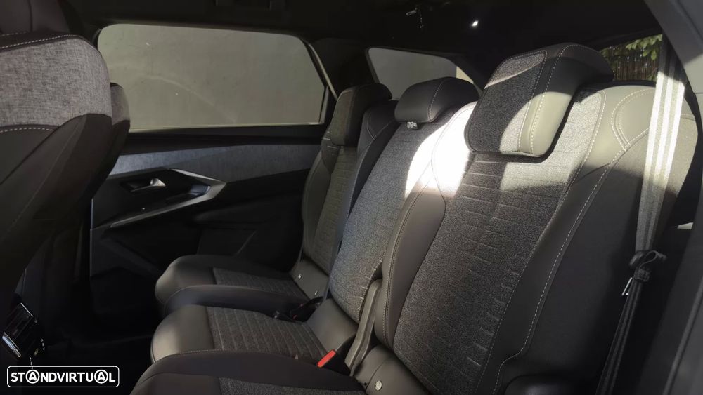 Peugeot 5008 1.2 Hybrid Allure e-DCS6 - 18