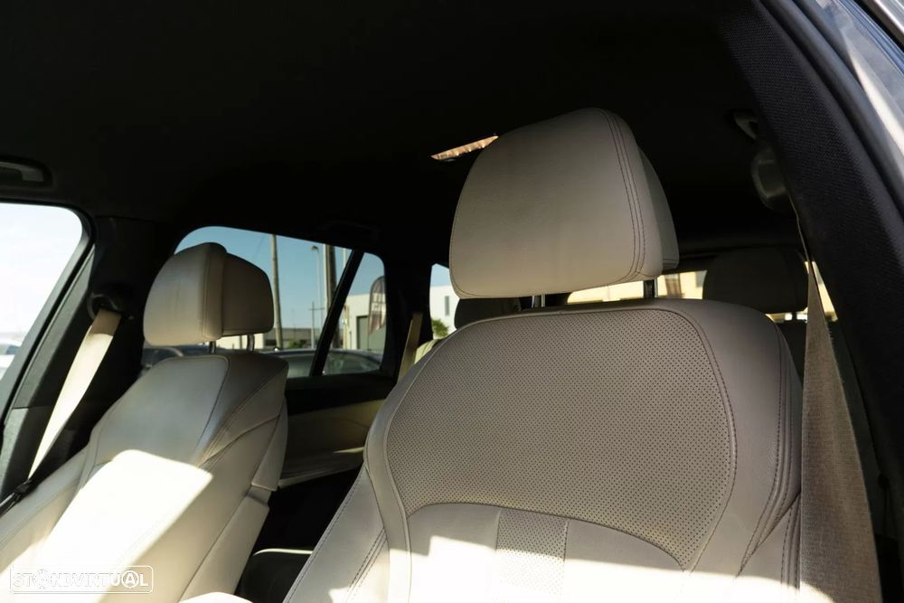BMW X5 45 e xDrive Pack M - 25