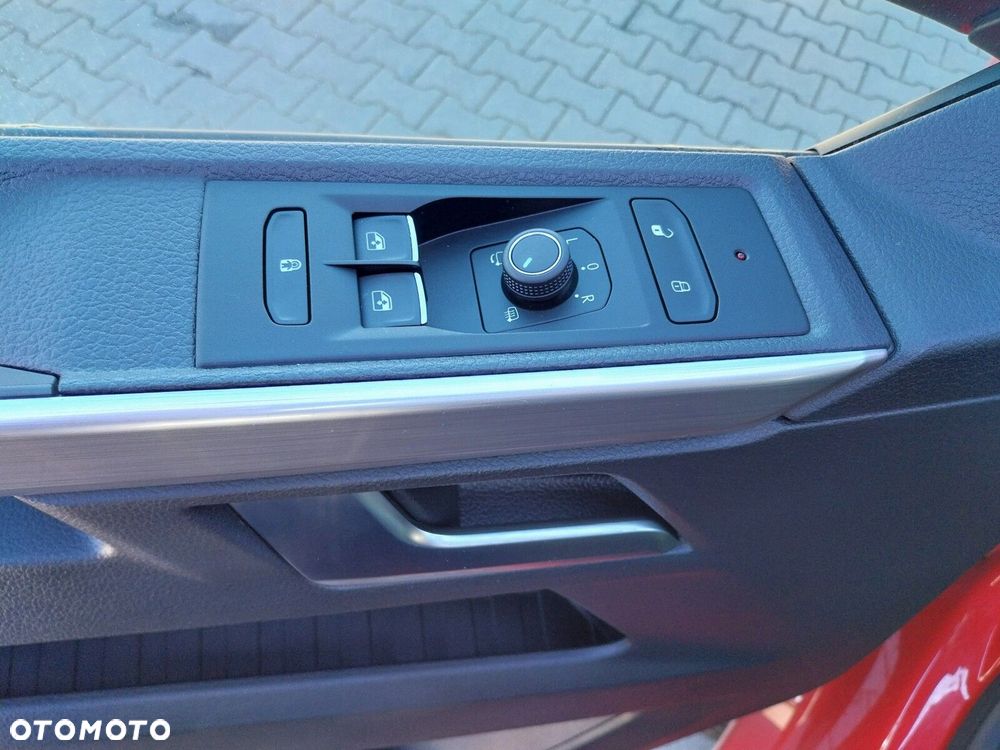 Volkswagen Multivan - 16