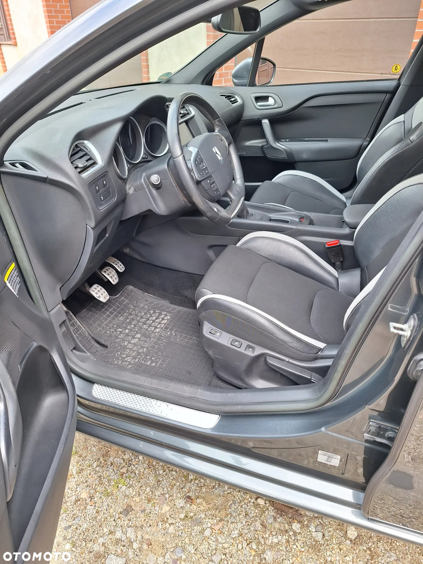 Citroën DS4 1.6 VTi SoChic - 9