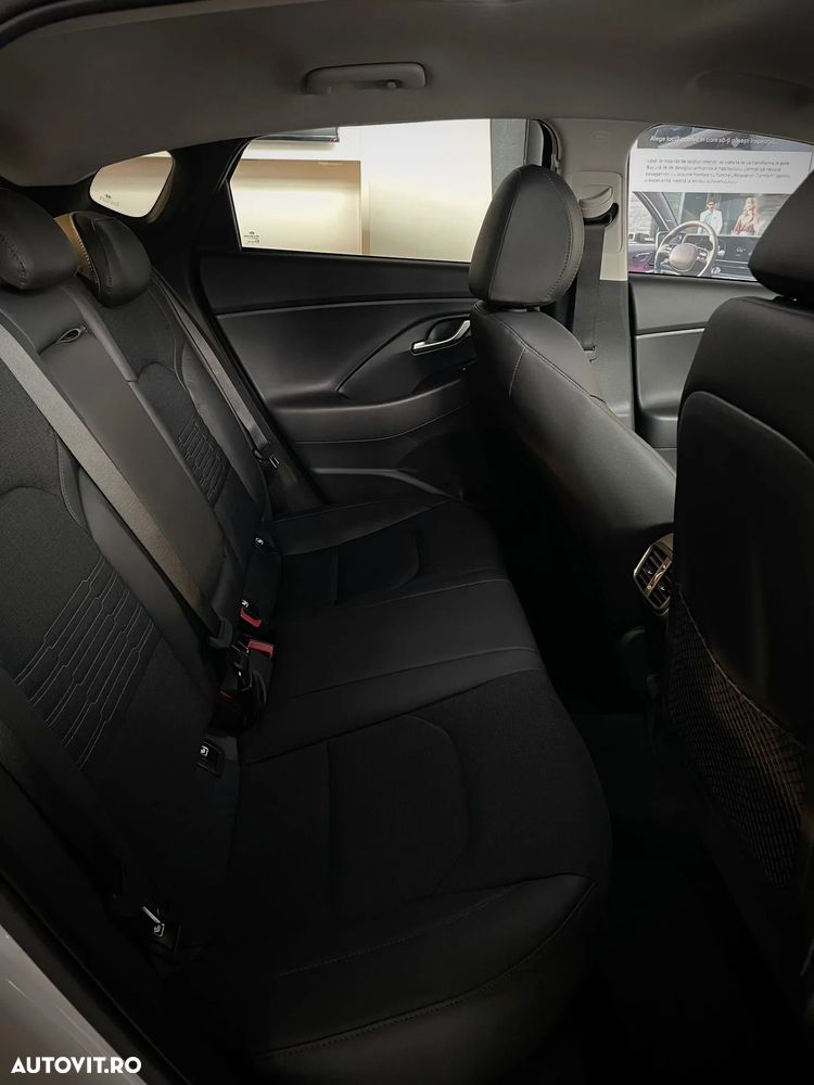 Hyundai i30 Fastback 1.5 T-GDI 140CP 7DCT MHEV Exclusive - 11