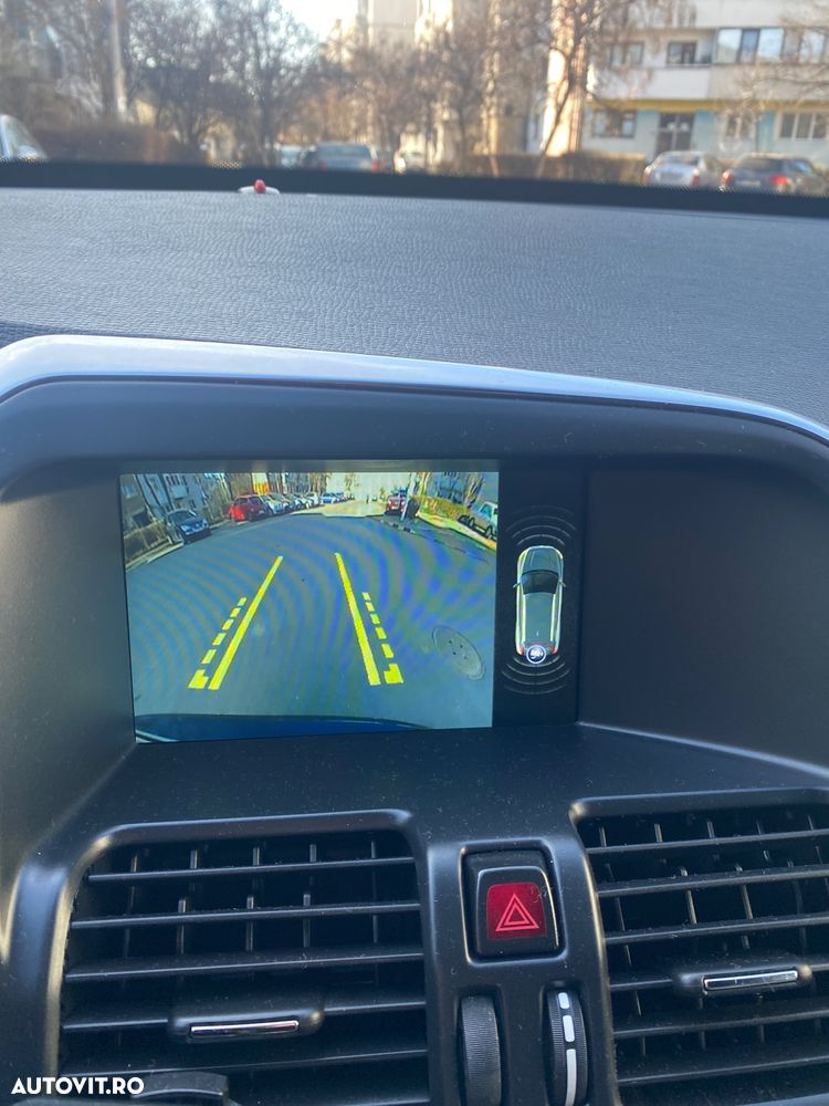 Volvo XC 60 D4 Geartronic Momentum - 14