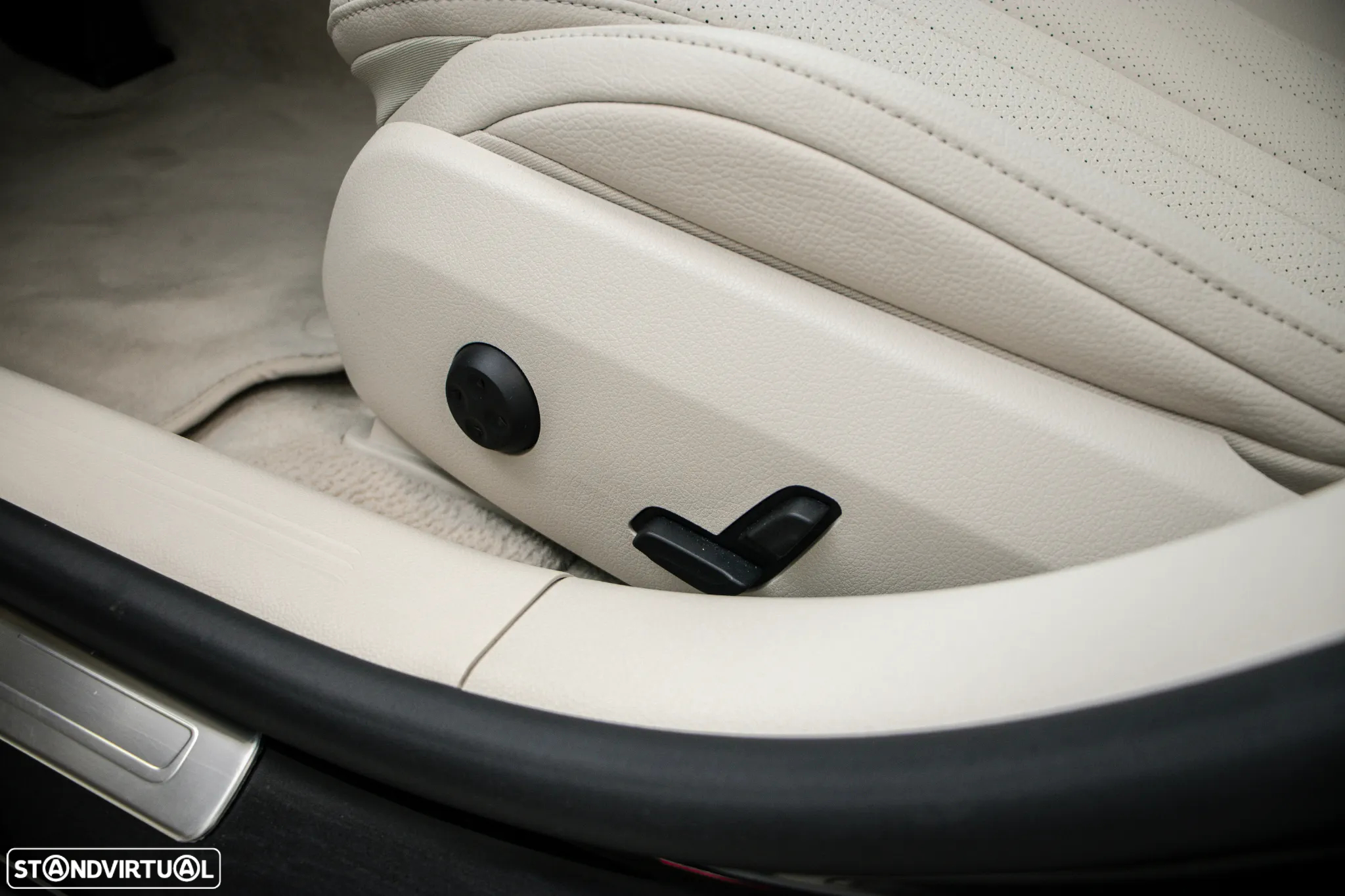 Mercedes-Benz E 300 de 4Matic All-Terrain - 12