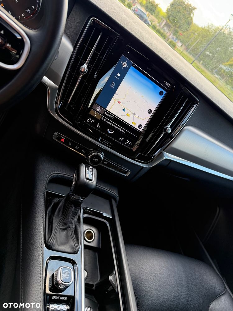 Volvo V90 D4 Geartronic Momentum - 33