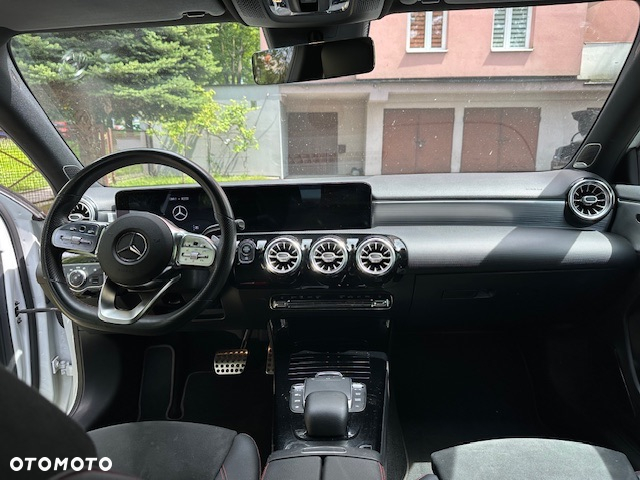 Mercedes-Benz Klasa A 220 AMG Line 7G-DCT - 8