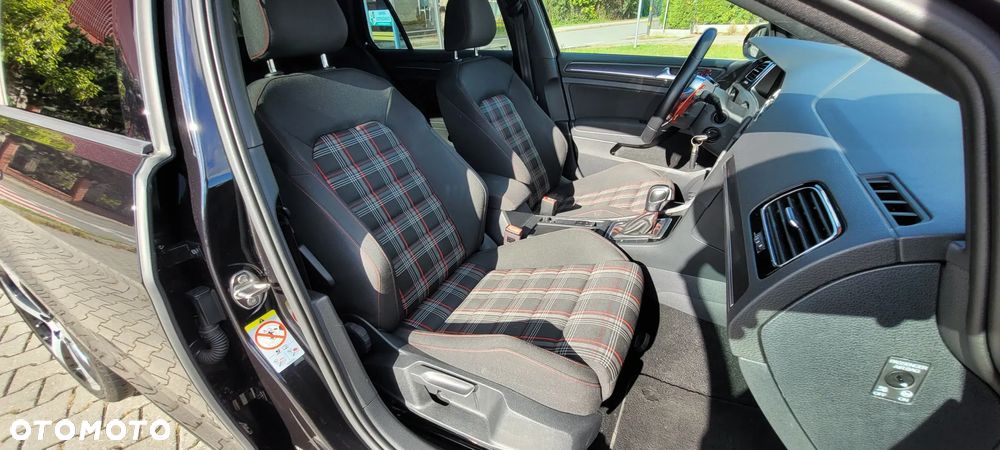 Volkswagen Golf 2.0 TSI BMT GTI Performance DSG - 27