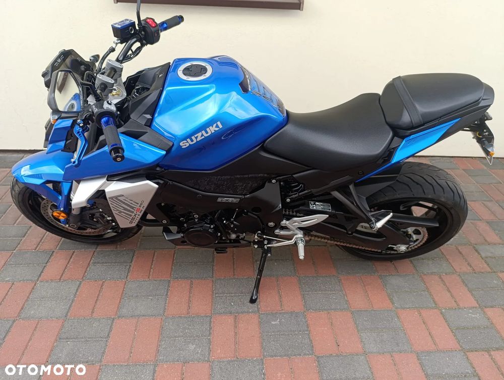 Suzuki GSX - 15