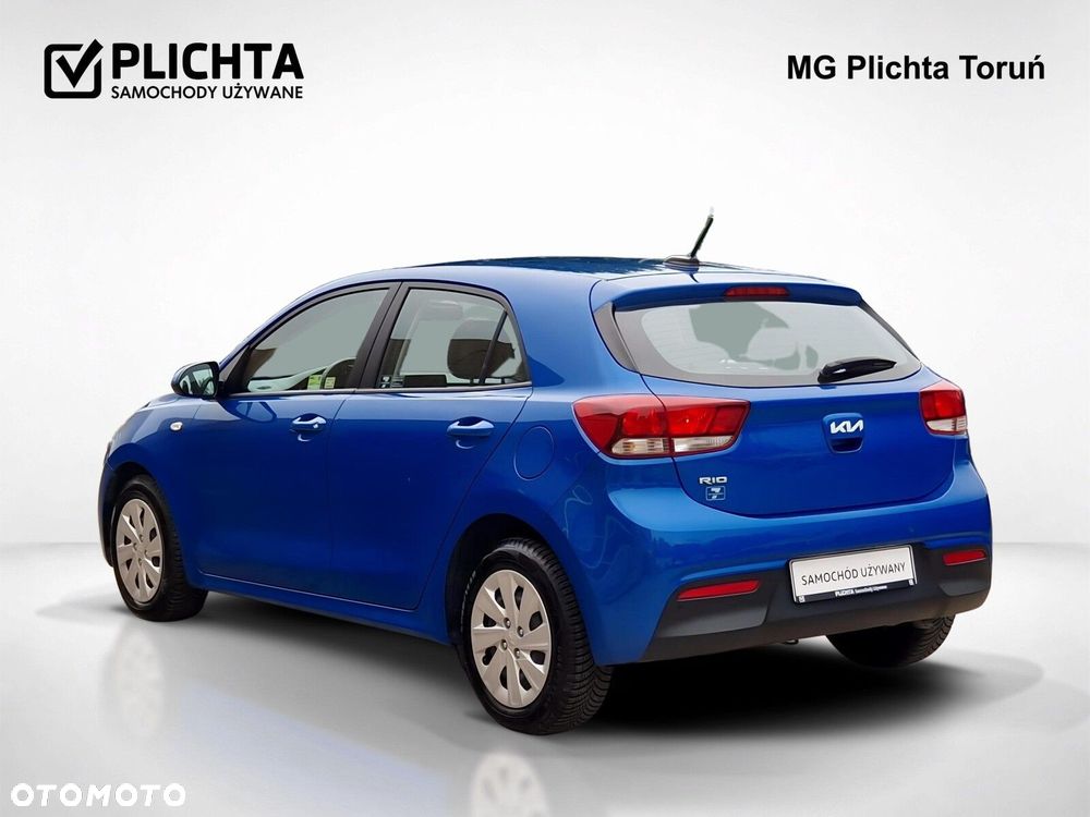 Kia Rio - 4