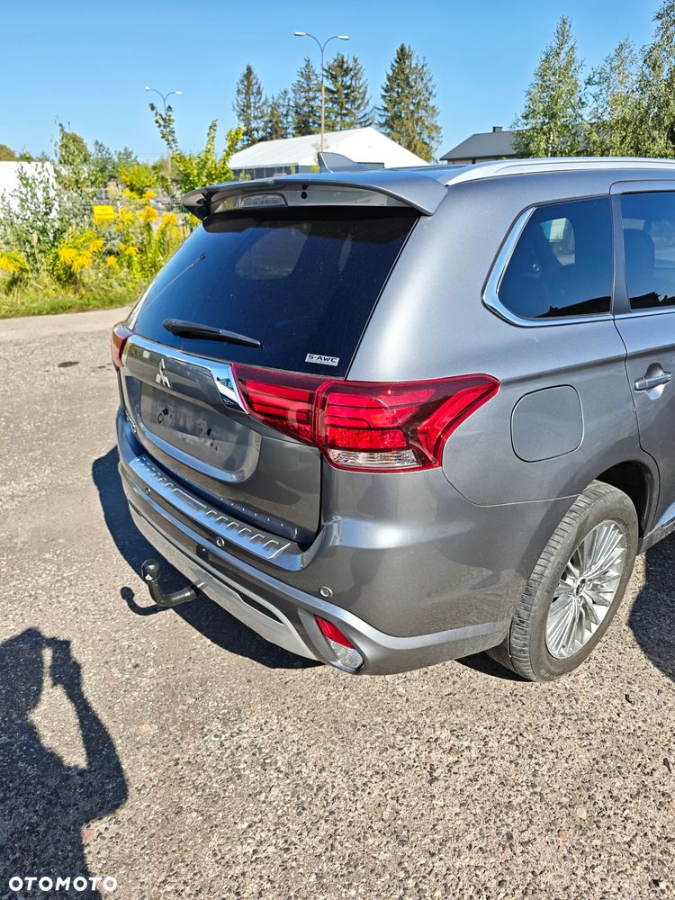 Mitsubishi Outlander 2.4 4WD Diamant+ - 5