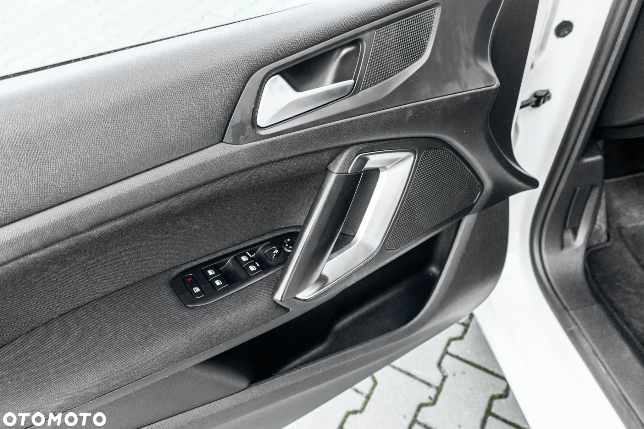 Peugeot 308 1.6 e-HDi Style STT - 16