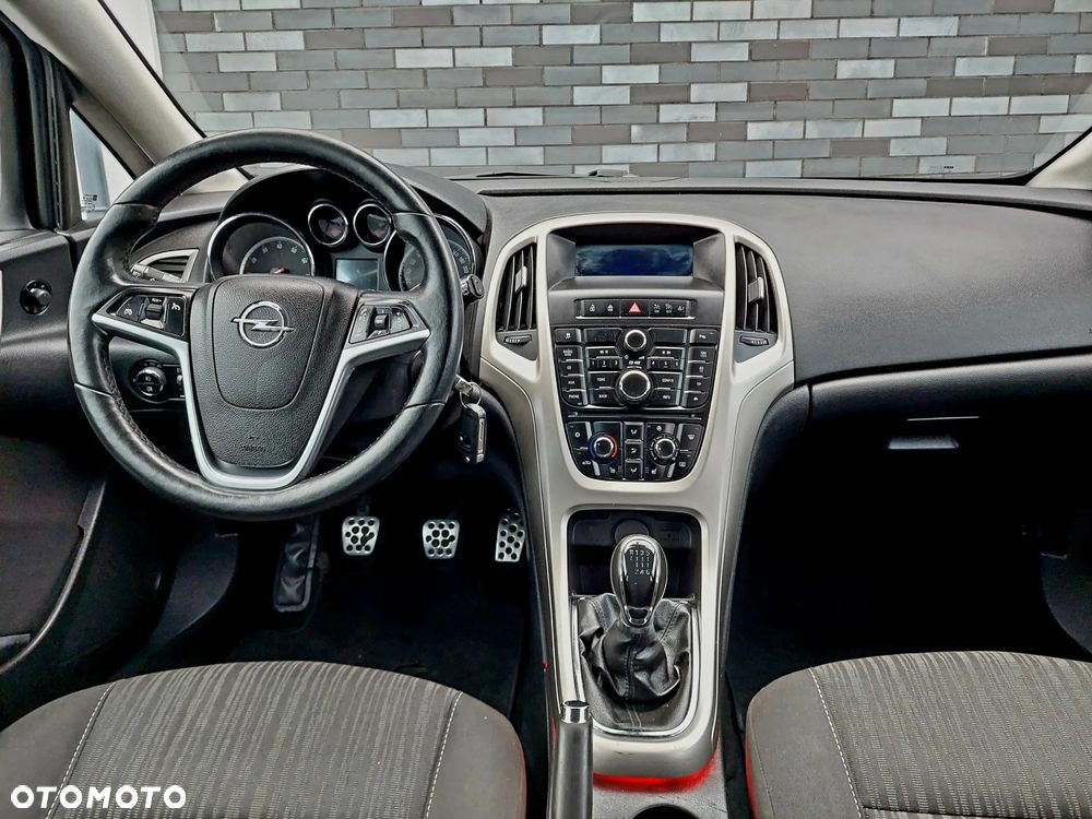 Opel Astra 1.4 T Cosmo - 9