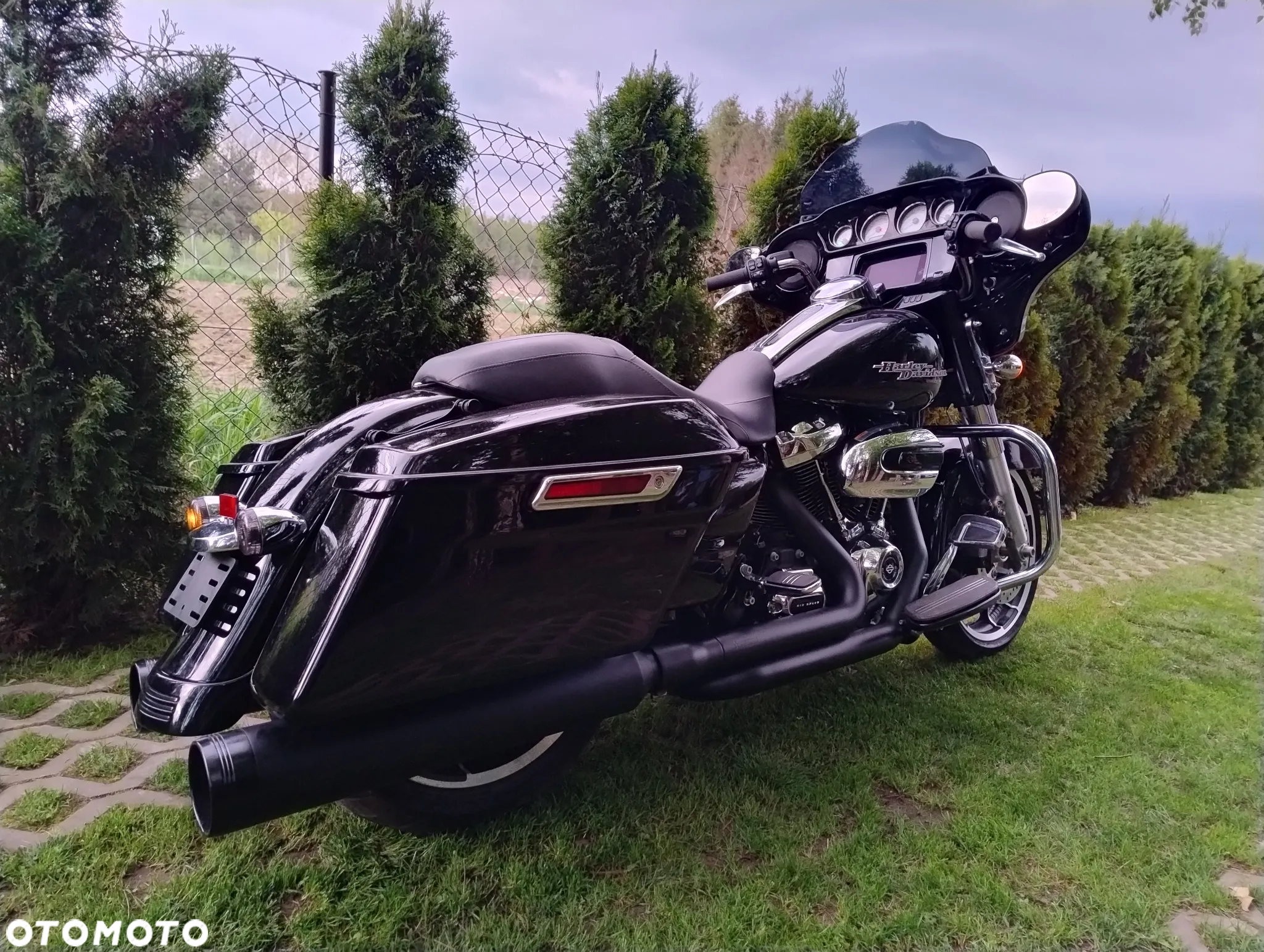 Harley-Davidson Touring Street Glide - 17