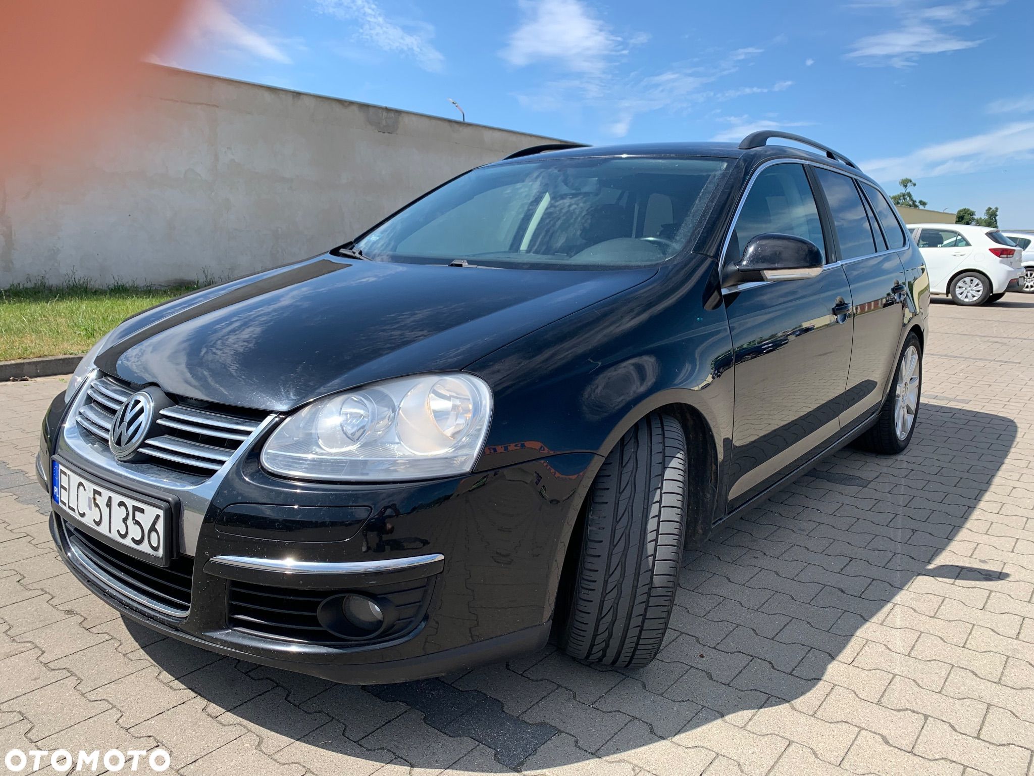 Volkswagen Golf - 1