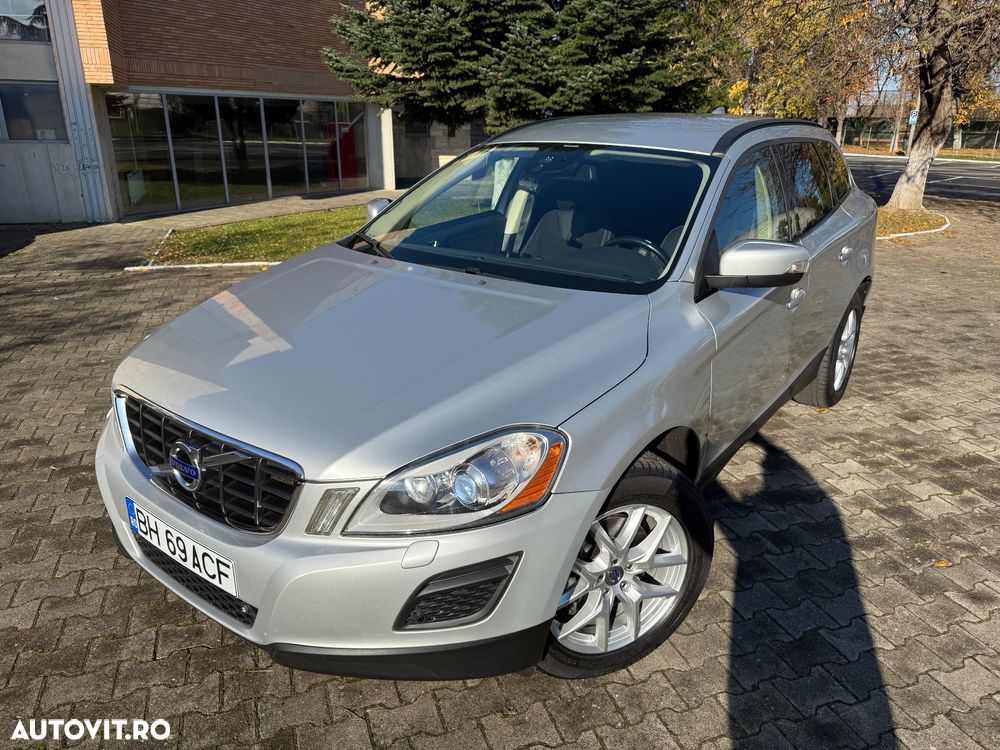 Volvo XC 60 D4 Momentum - 1