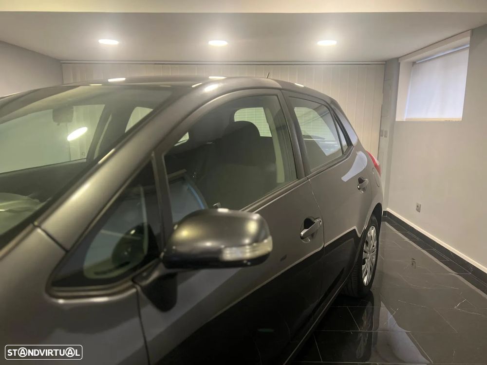 Toyota Auris 1.4 VVT-i AC - 24