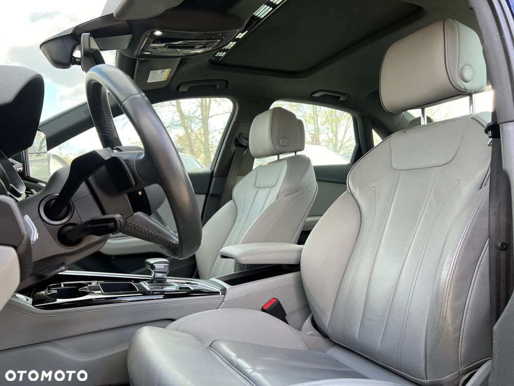 Audi A4 Limousine - 12