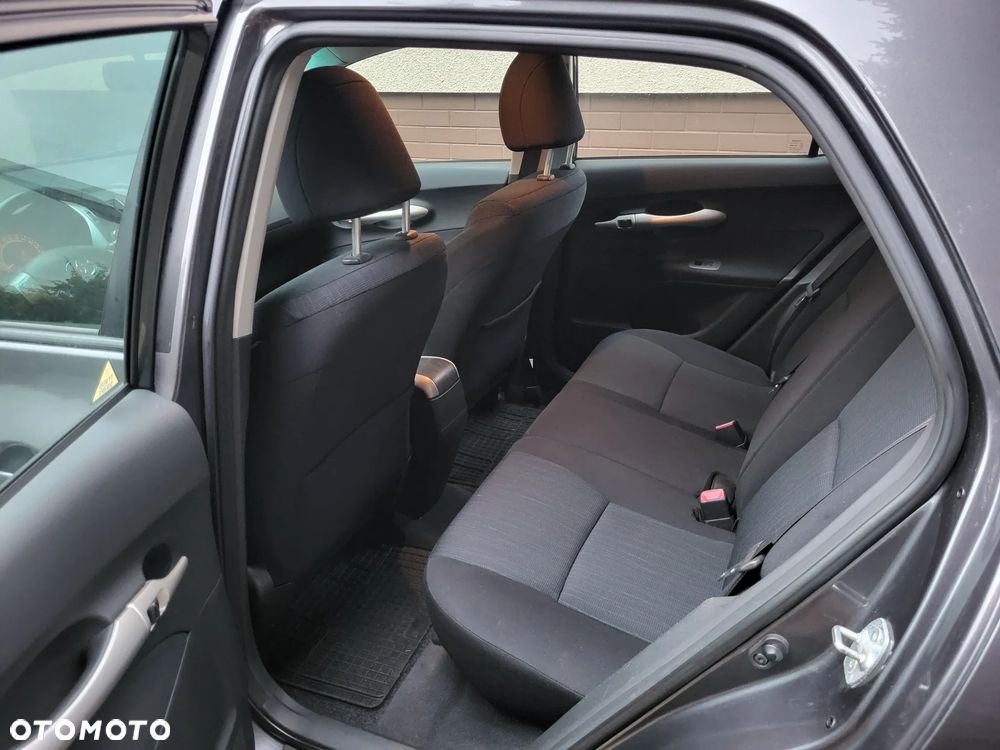 Toyota Auris - 8