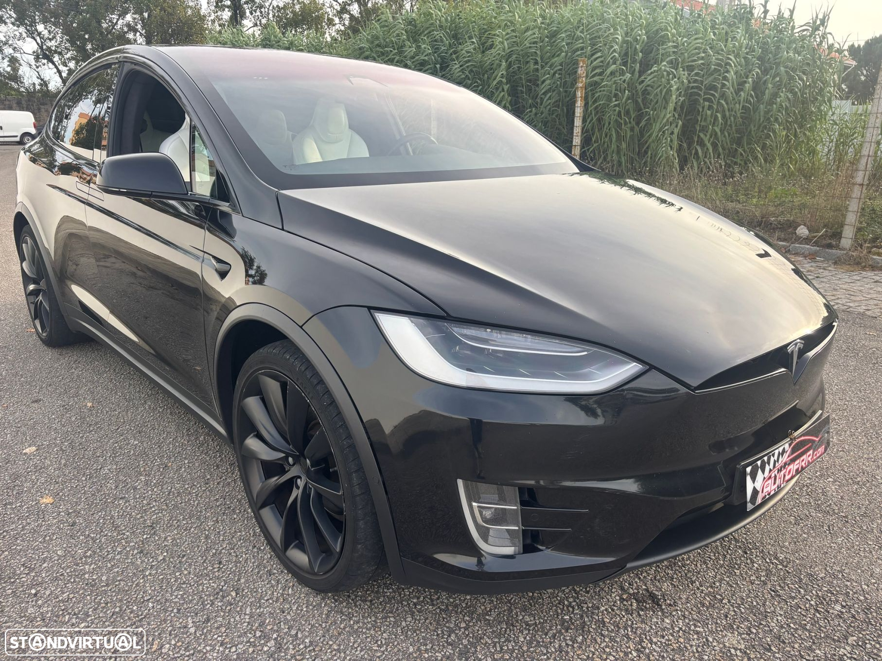 Tesla Model X 100 kWh Long Range Plus AWD - 2