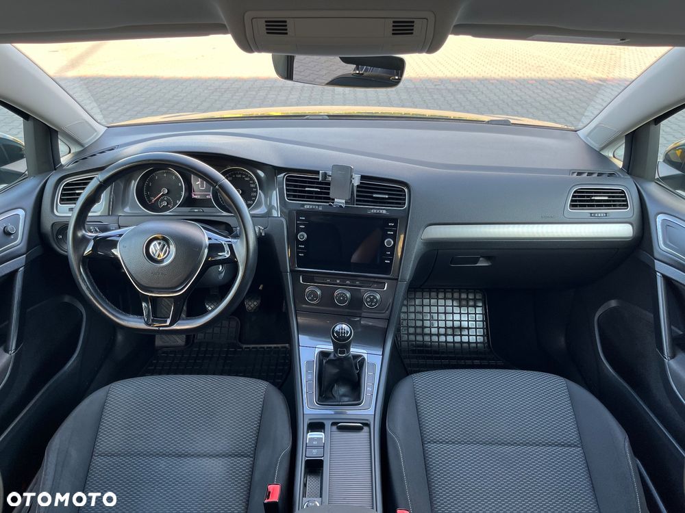 Volkswagen Golf 1.0 TSI BMT Trendline - 16
