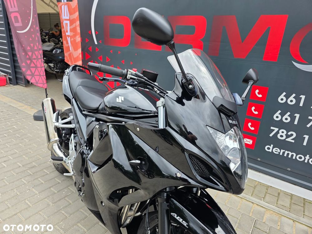 Suzuki GSX - 28
